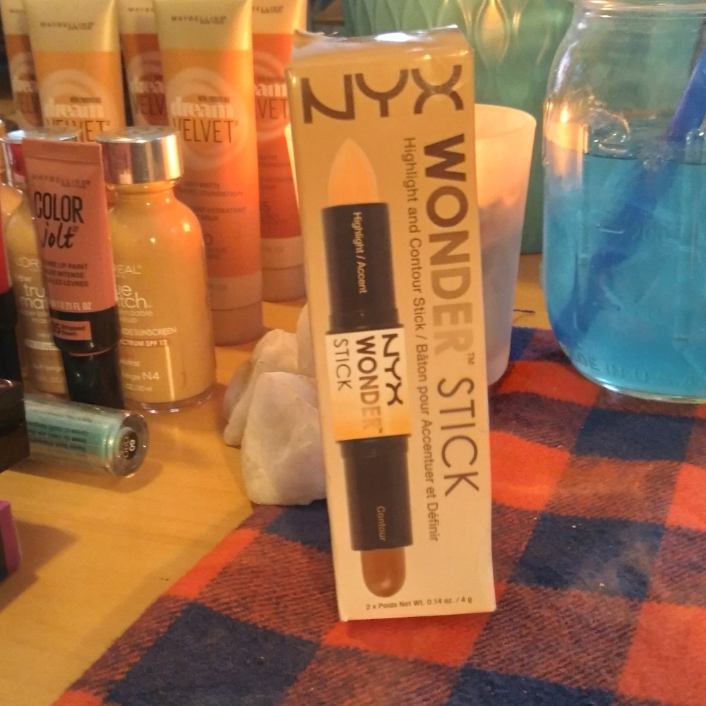 NYX wonder stick highlight and contour stick